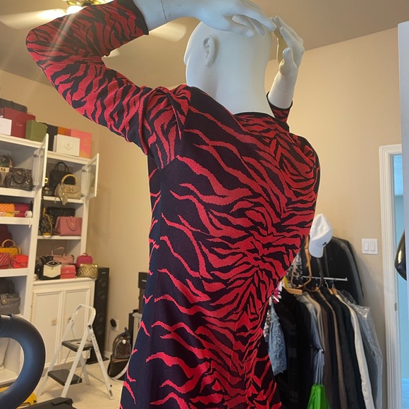 ❤️TRADED❤️Balmain zebra red black gold L button mini dress long sleeve 44 France - Picture 5 of 16